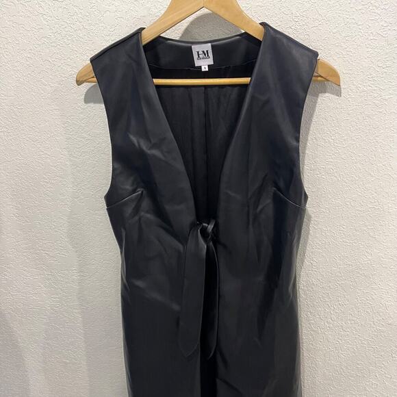 Hilary MacMillan Vegan Faux Leather Sleeveless Vest Tie Front Small Black - Picture 3 of 7